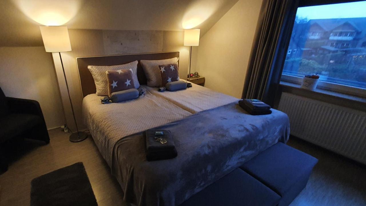 Bed & Breakfast Ravelin レース エクステリア 写真