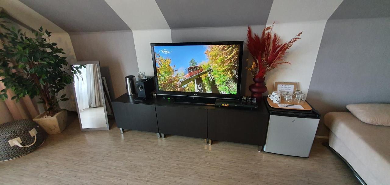Bed & Breakfast Ravelin レース エクステリア 写真
