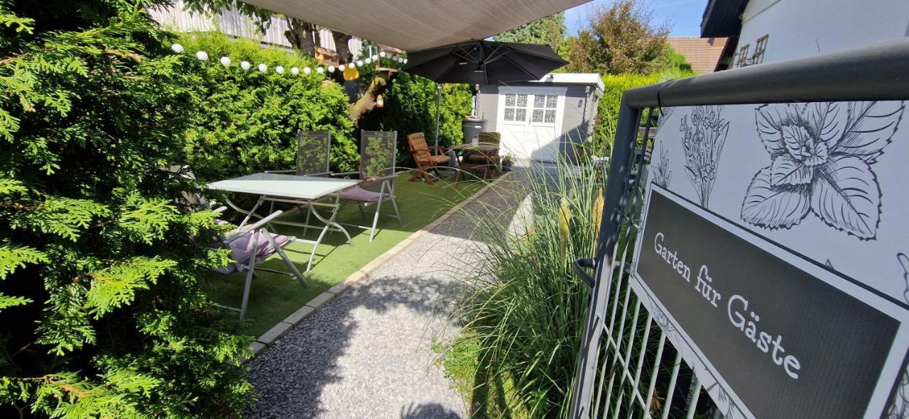 Bed & Breakfast Ravelin レース エクステリア 写真